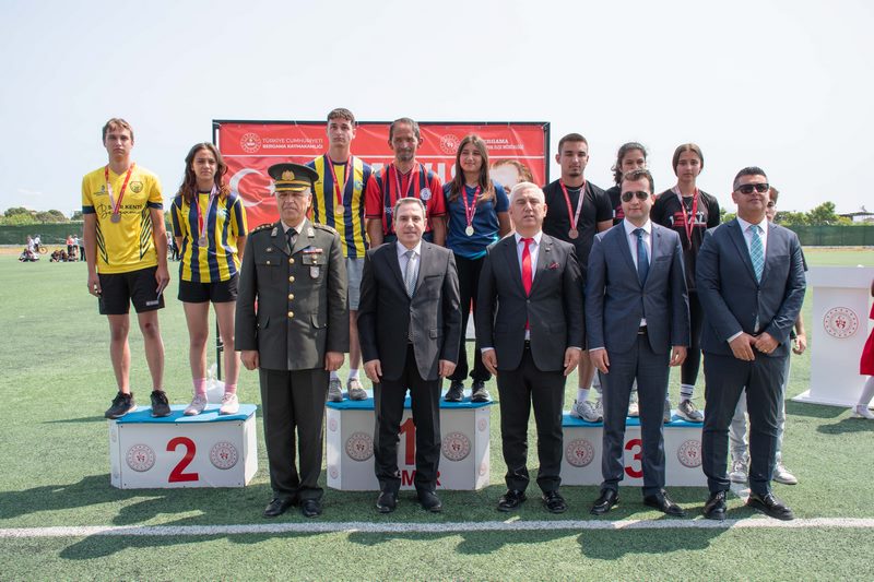 19 MAYIS ATATÜRK’Ü ANMA GENÇLİK VE SPOR BAYRAMI’NIN 106. YILDÖNÜMÜ İLÇEMİZDE COŞKUYLA KUTLANDI